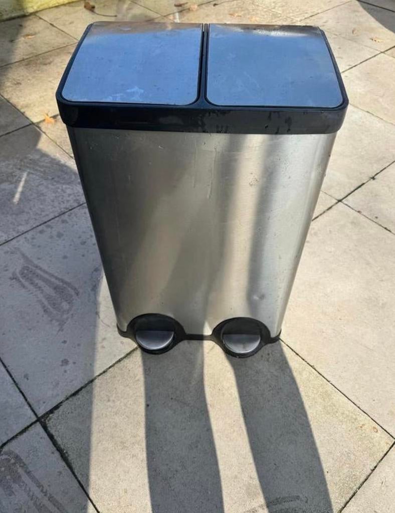Gebruikte prullenbak met twee compartimenten, Gebruikt, Met pedaal, 50 tot 75 cm, Ophalen of Verzenden