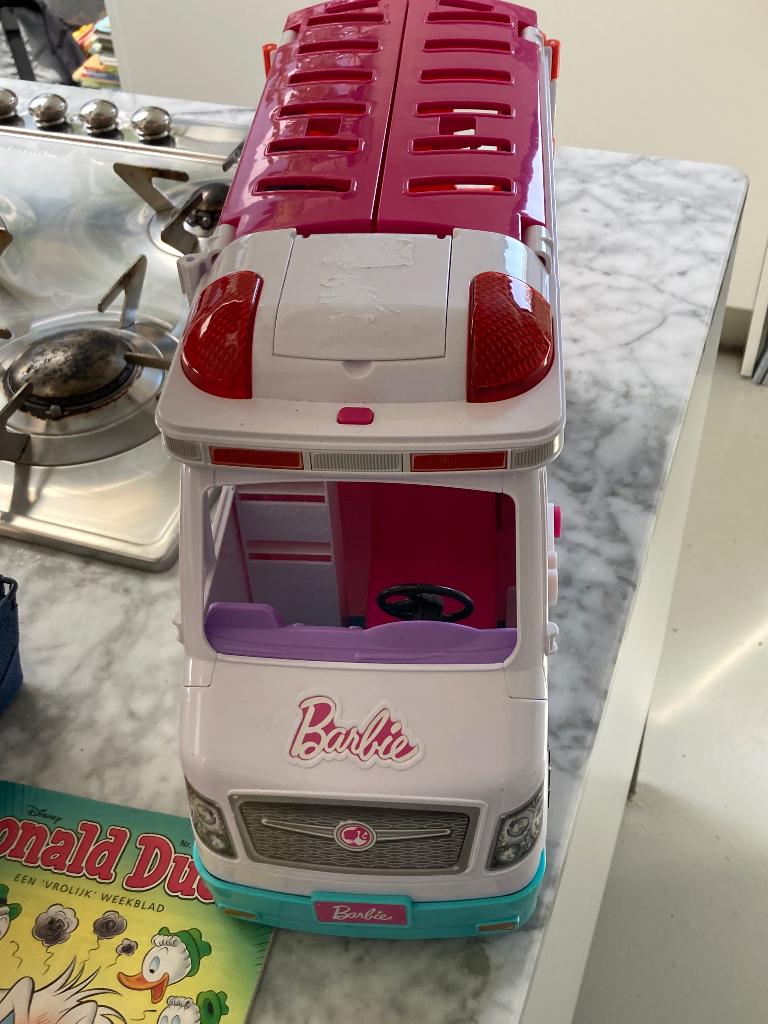 Barbie ambulance met sirene en licht, Ophalen of Verzenden, Zo goed als nieuw