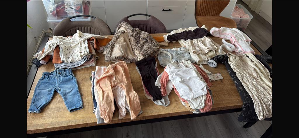 Grote kledingbundel maat 68: broekjes, shirts, rompers, jasj, Kinderen en Baby's, Babykleding | Maat 68, Ophalen of Verzenden
