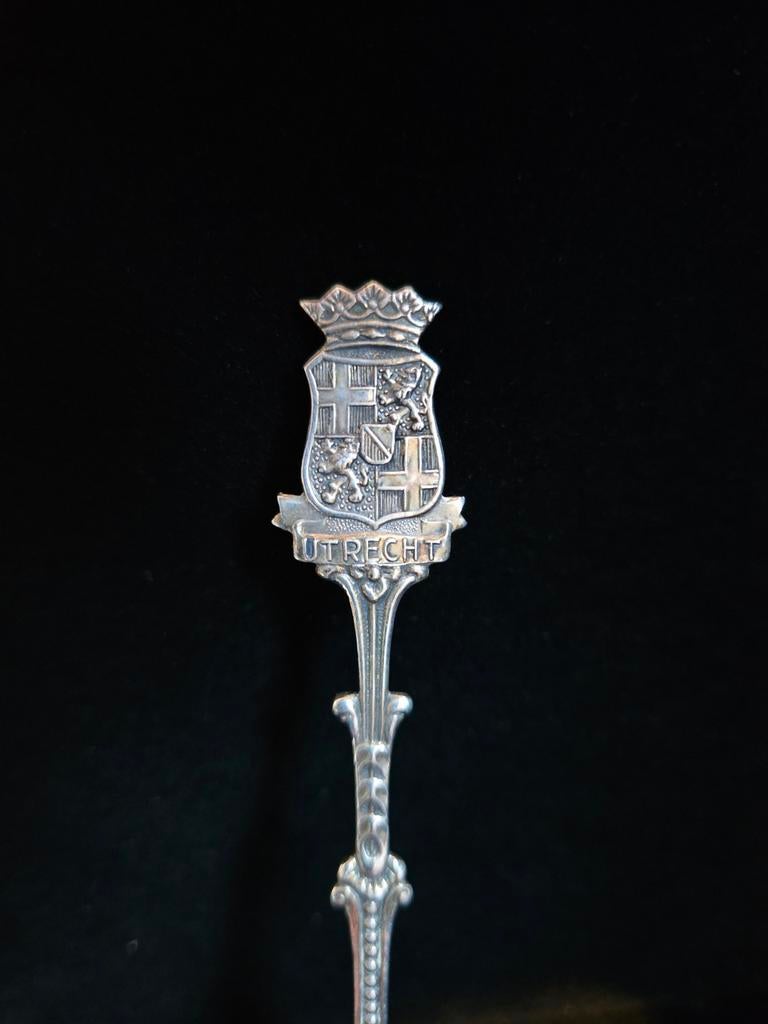 Zilveren Douwe Egberts verzamellepel - Wapen van Utrecht, Ophalen of Verzenden