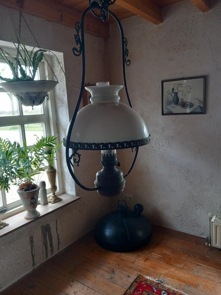 Oude olielamp met glazen kap, Antiek en Kunst, Ophalen of Verzenden