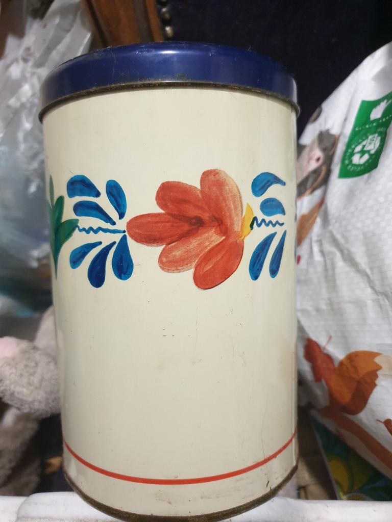 Boerenbont beschuitblik, Ophalen, Overige