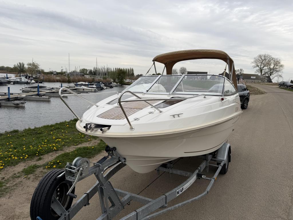 Jeanneau Cap Camarat 555 DC- Stijlvol en veelzijdig !, Watersport en Boten, Zo goed als nieuw, Polyester, 3 tot 6 meter