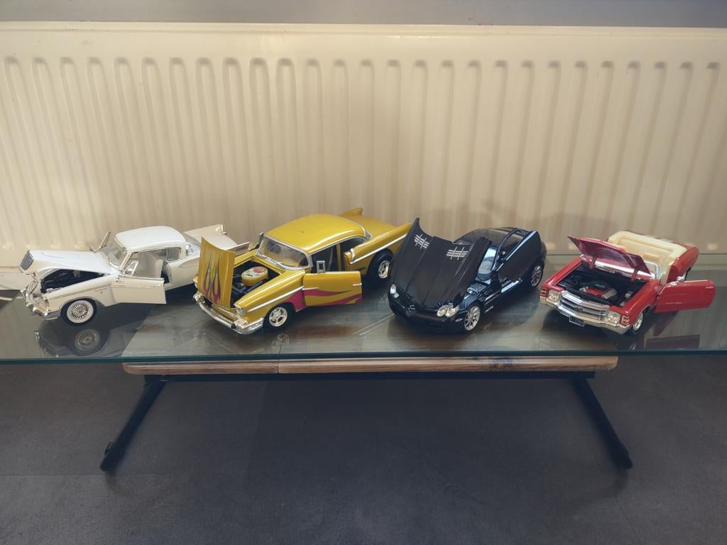 Set van 4 gedetailleerde modelauto's - diverse merken, Ophalen of Verzenden