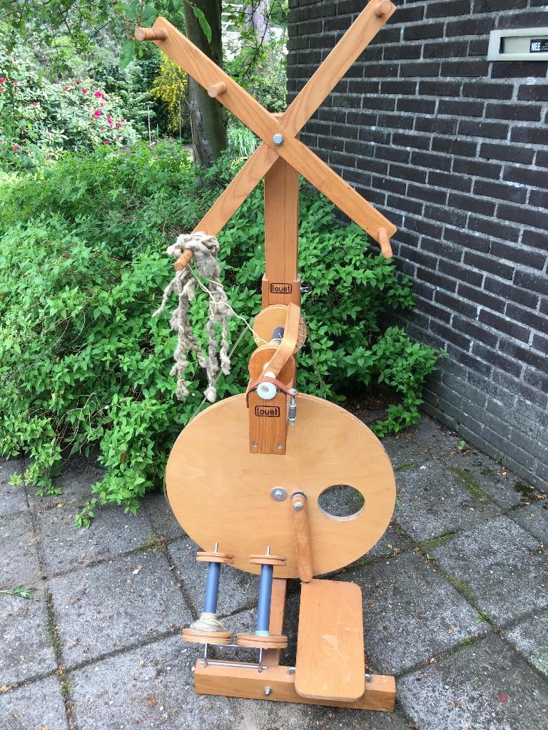 Louet spinnewiel met wolhaspel., Hobby en Vrije tijd, Ophalen, Gebruikt, Spinnewiel