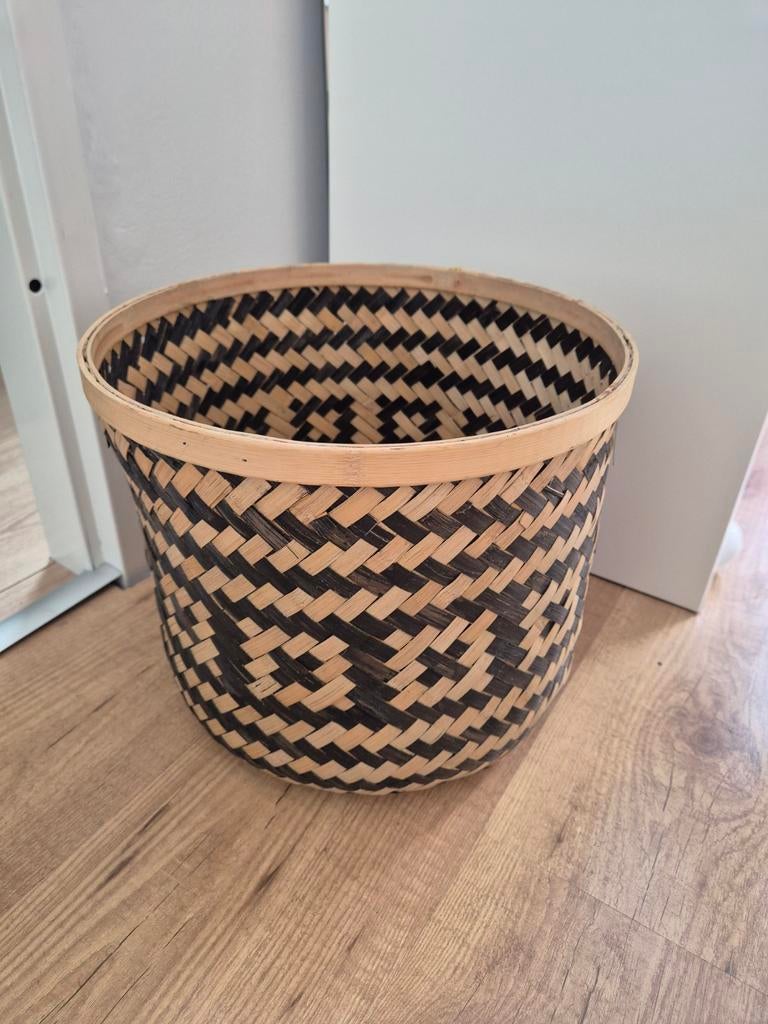 Grote rieten mand, Ophalen, Rond, Riet