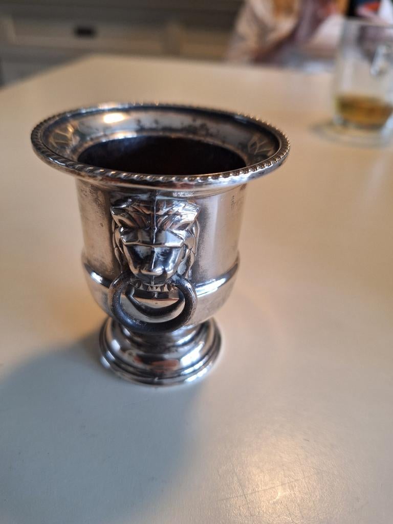 Verzilverd lepel potje met leeuwenkoppen, Ophalen of Verzenden
