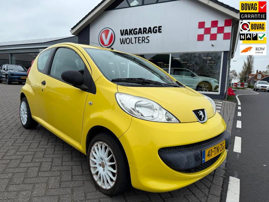 Peugeot 107 1.0-12V XR, Auto's, Peugeot, Voorwielaandrijving, Stof, Zwart, Overige kleuren