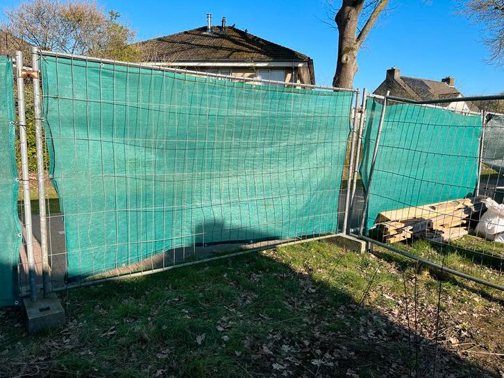 Bouwhekken compleet met voet en klemmen, Tuin en Terras, Tuinhekken en Hekwerk, Gebruikt, Overige typen, IJzer, Ophalen