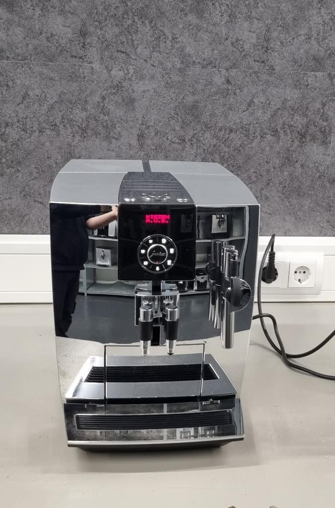 Jura J9.2 OTC Chrome MET GARANTIE EN SERVICEBEURT, Afneembaar waterreservoir, 10 kopjes of meer, Ophalen of Verzenden, Gemalen koffie