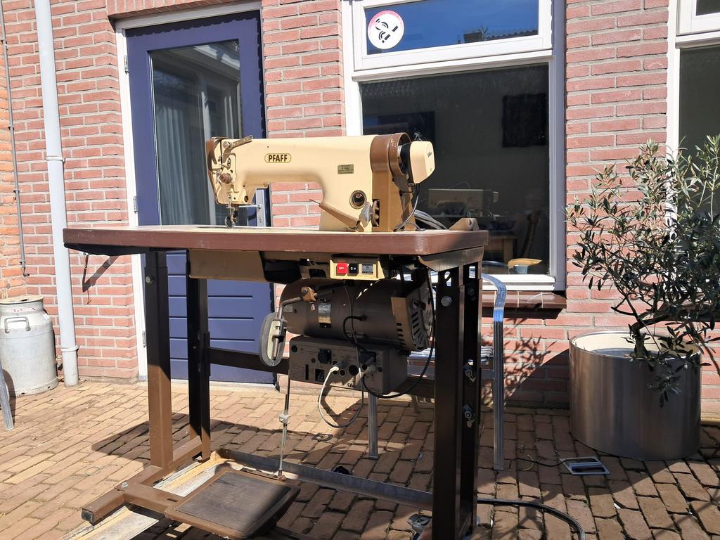 PFAFF industriele naaimachine, Ophalen
