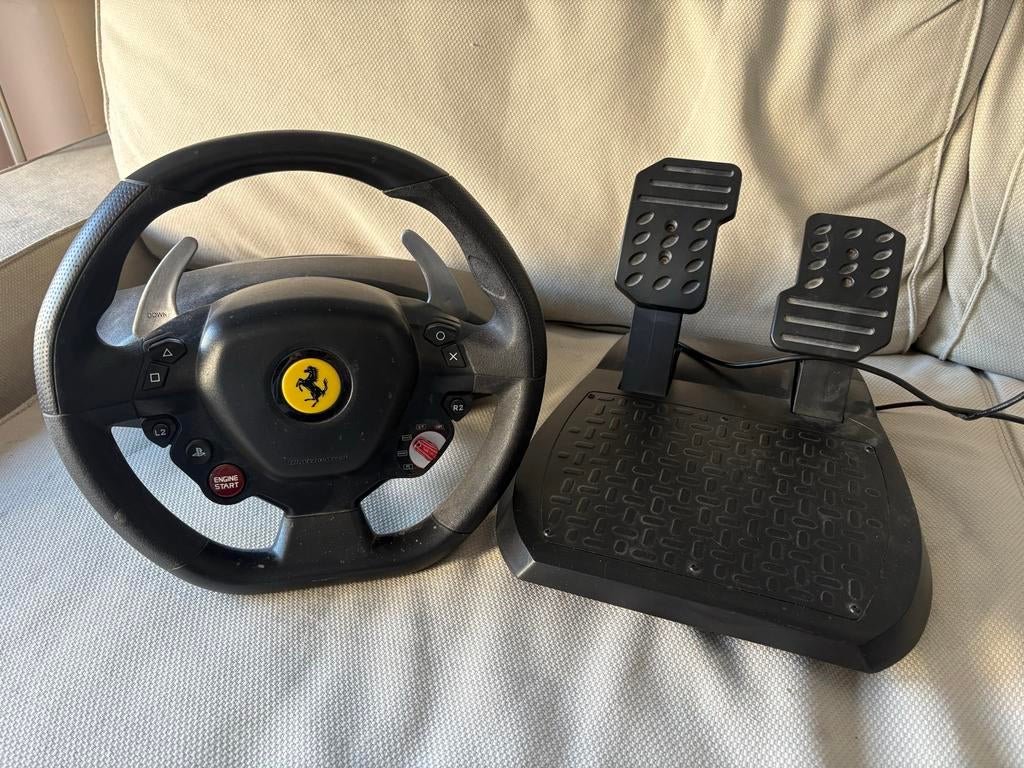 Thrustmaster Racing Stuur & Pedalen voor PlayStation (PS), Spelcomputers en Games, Ophalen, Zo goed als nieuw, Stuur of Pedalen