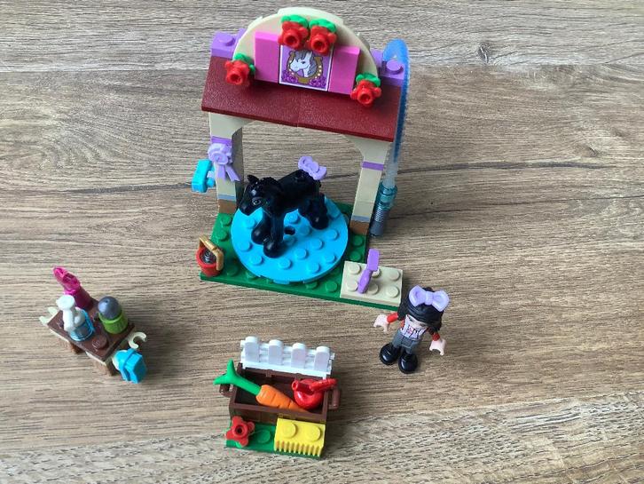 Lego Friends 41123 Veulen Wasplaats, Kinderen en Baby's, Speelgoed | Duplo en Lego, Gebruikt, Lego, Complete set, Inclusief minifiguren