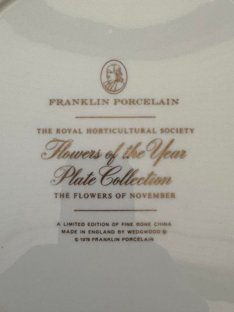Franklin Porcelain Flowers of the Year Plaat November, Verzenden