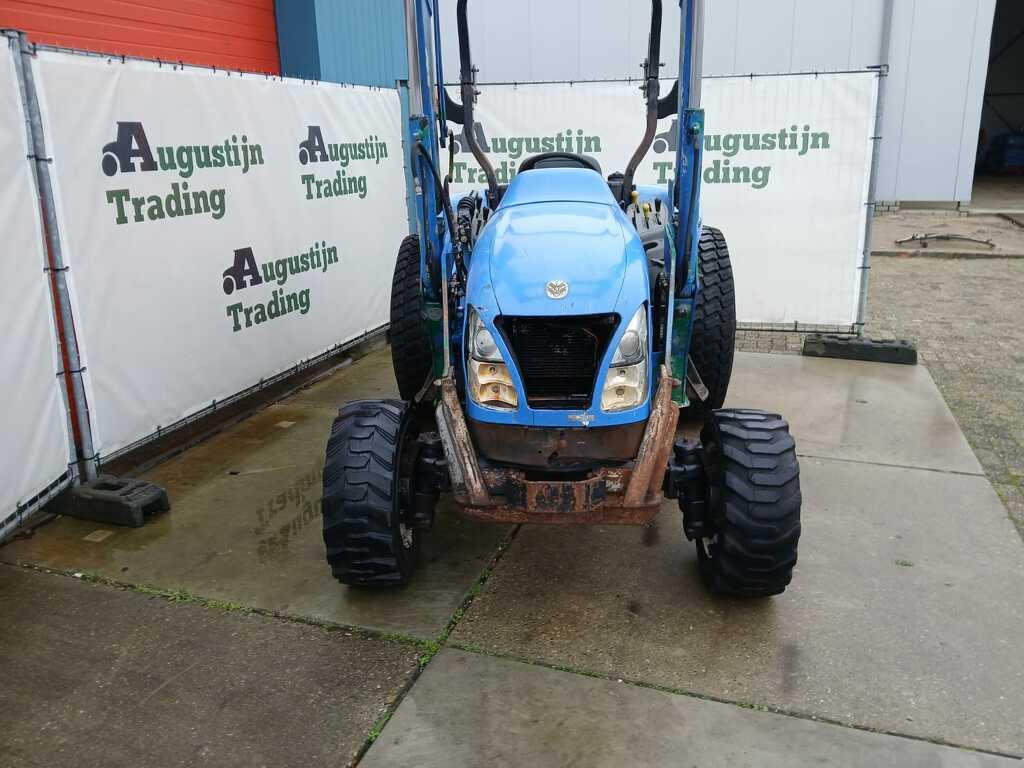 New Holland compacttrekker, Lungo Stura Lazio 19
10156  Turin, IT, Tot 2500, Cnh.italia@pec.cnhind.com, CNH Indust