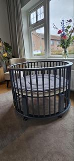 Bopita Box Rondo Deep Grey + matras & boxkleed, Ophalen, Gebruikt, Rond, In hoogte verstelbaar