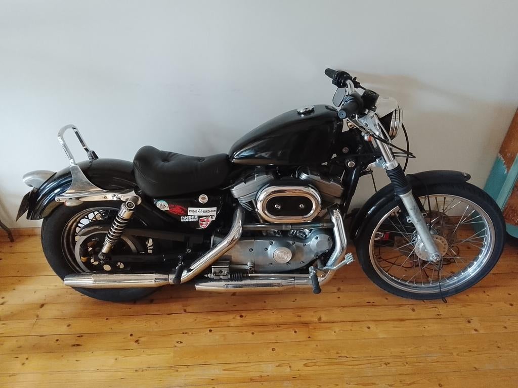 Harley Davidson Sportster 883 XHL Hugger (2000), 2 cilinders, Chopper, 883 cc, Particulier