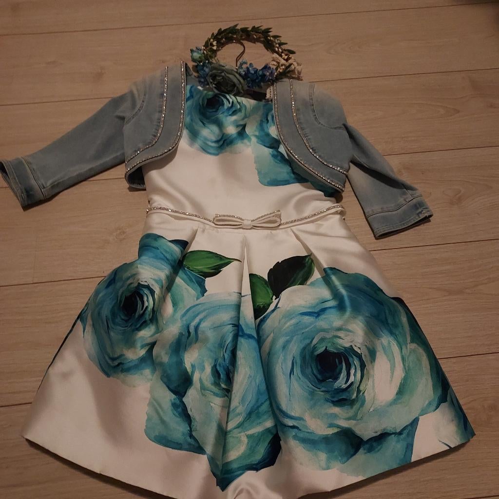 Communiejurk met spijkerjasje en bloemkransmaat 140, Kinderen en Baby's, Kinderkleding | Maat 140, Ophalen of Verzenden, Nieuw