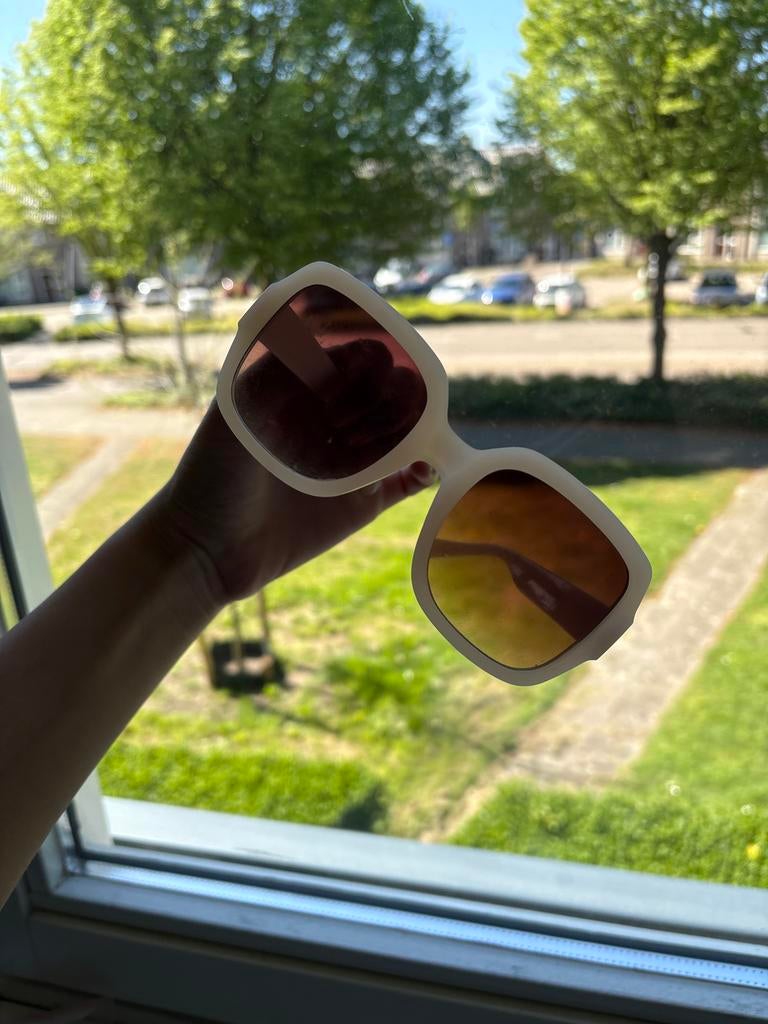 Stijlvolle Zonnebril - Crème/Roze Tint, Sieraden, Tassen en Uiterlijk, Zonnebrillen en Brillen | Dames, Overige merken, Gebruikt