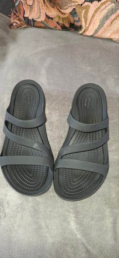 Crocs slippers. ZGAN. Maat8, Slippers, Zwart, Ophalen of Verzenden, Zo goed als nieuw