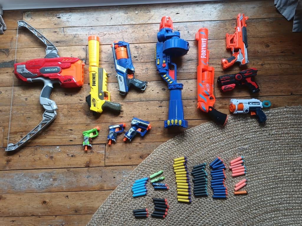 Grote set Nerf geweren en pijltjes, Ophalen