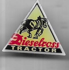 TRACTOR LANDBOUW DIESELROSS GERELATEERDE PIN, Ophalen of Verzenden, Gebruikt, Merk, Speldje of Pin