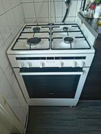 Siemens Gasfornuis met oven ong 5jaar oud, Witgoed en Apparatuur, Ophalen, 4 kookzones, Gas, Vrijstaand