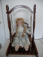 Poppenschommel (handgemaakt) + pop, Ophalen of Verzenden, Gebruikt, Overige typen