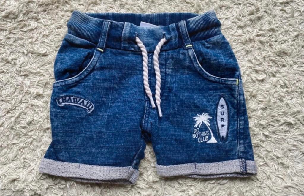 Korte broek feetje, Ophalen of Verzenden, Zo goed als nieuw, Jongetje, Broekje