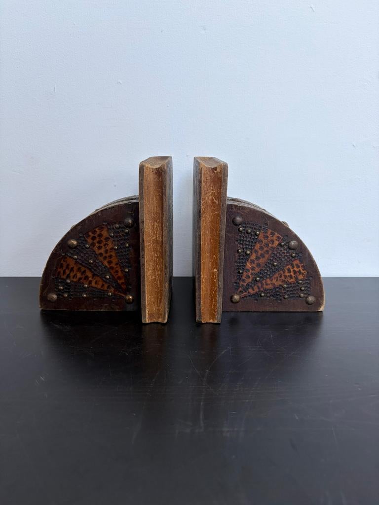 Art Deco Boekensteunen - Jaren '20 Hout & spijkerversiering, Antiek en Kunst, Ophalen of Verzenden