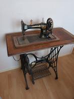 Antieke Naumann Naaimachine met Tafel, Ophalen