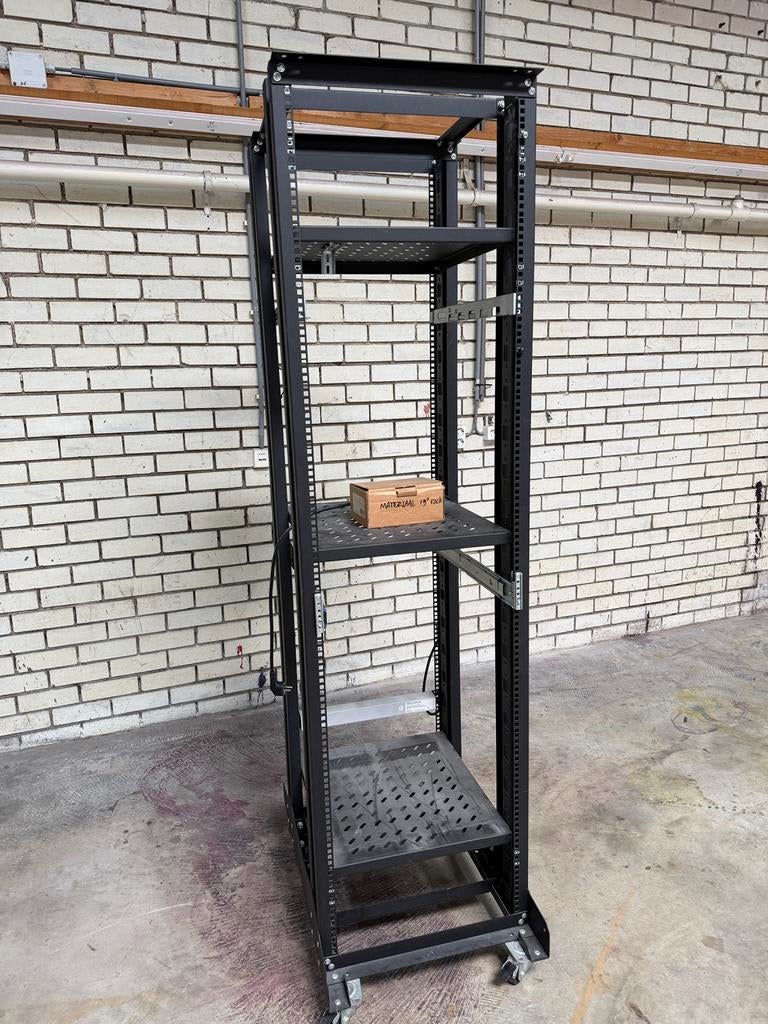 19inch server rack. Met slede voor server. I, Computers en Software, Ophalen, Zo goed als nieuw