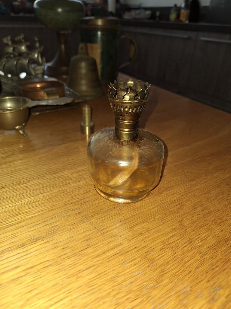 Kleine olielamp van glas en messing, Ophalen of Verzenden