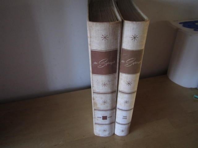 2 jaargangen De Spiegel., Ophalen of Verzenden, 1940 tot 1960, Nederland, Tijdschrift