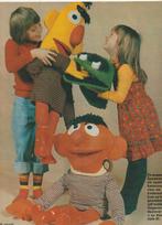 Vintage knipsel 1976 Ernie & Bert jongetjes en knuffels, Verzenden, 1960 tot 1980, Nederland, Tijdschrift