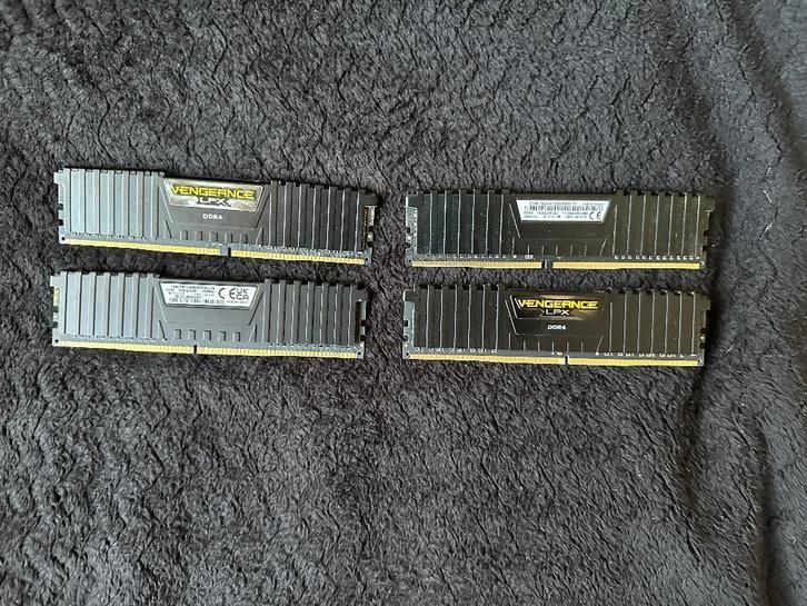Corsair Vengeance LPX 4x8 32GB DDR4 MHZ3000 CL15, Computers en Software, RAM geheugen, Gebruikt, Desktop, 32 GB, DDR4, Ophalen of Verzenden