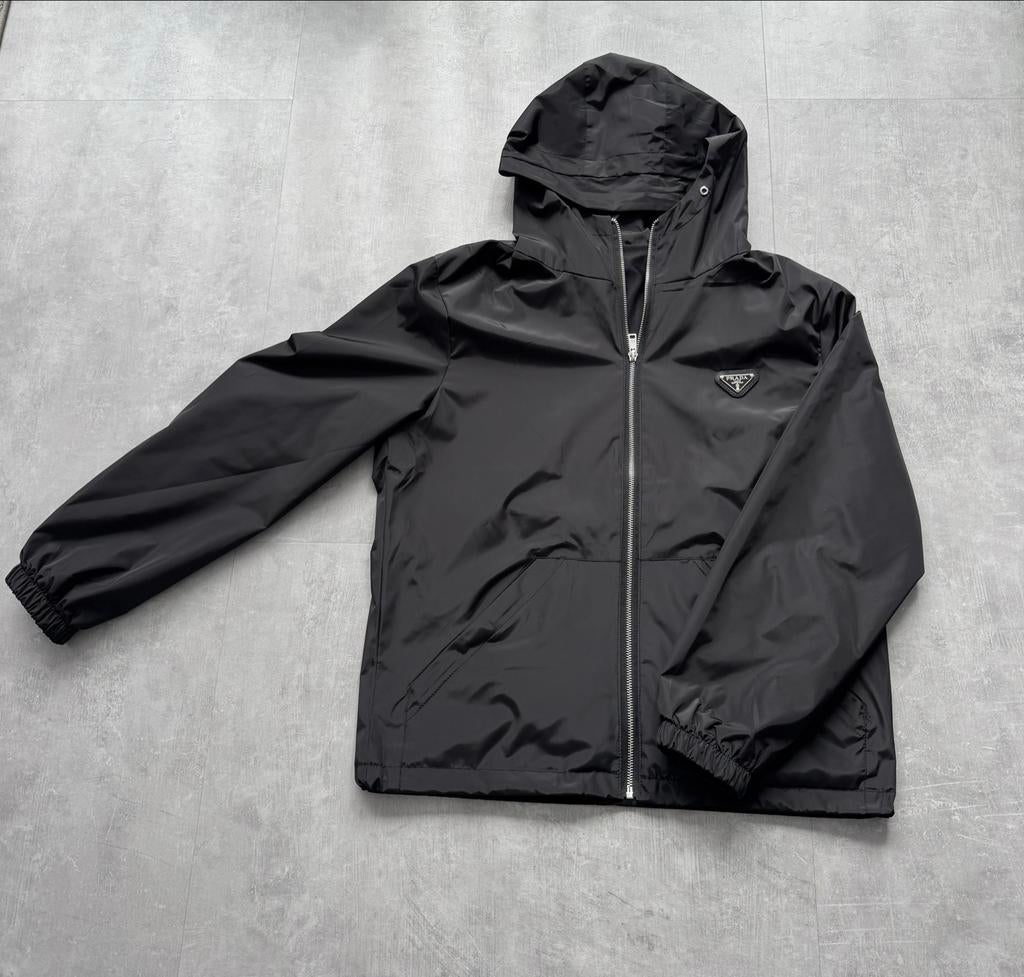 Prada Nylon Jas met Capuchon, Ophalen of Verzenden, Zo goed als nieuw, Maat 46 (S) of kleiner, Zwart