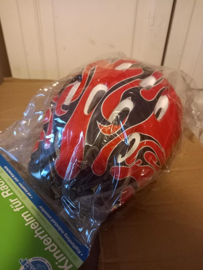 Te koop 100 x nieuwe fietshelmen, Ophalen, Nieuw