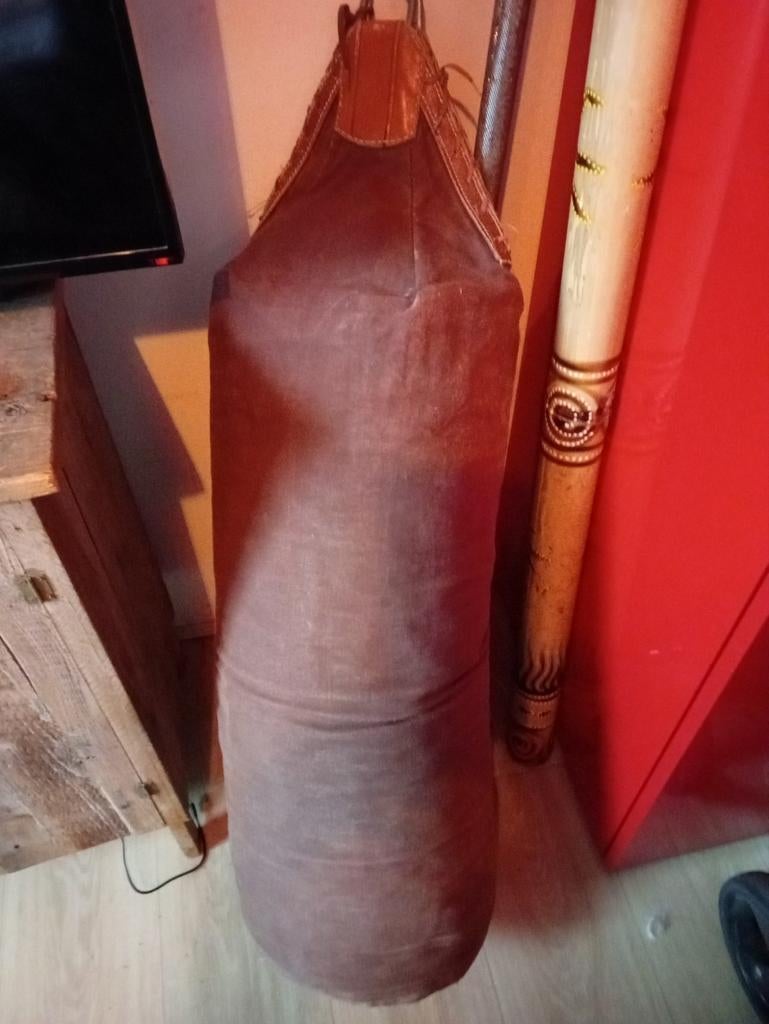 Vintage Bokszak - Perfect voor Thuis Training, Ophalen of Verzenden