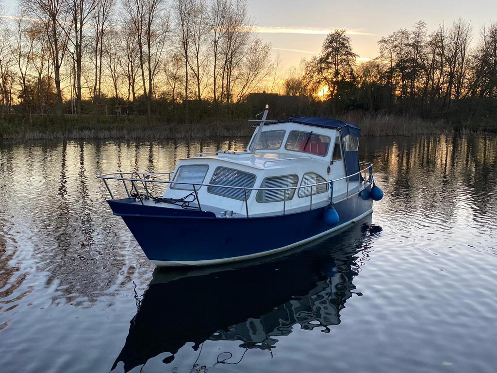 Ten Broeke Kruiser 8m - Recent onderhoud en antifouling, Ophalen, Gebruikt, Staal, Binnenboordmotor