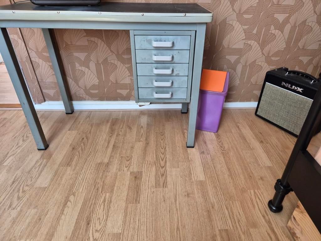 Retro Vintage Gispen metalen Bureautje, Huis en Inrichting, Bureaus, Gebruikt, Gispen, Vintage, Metaal, Grijs, Met lades, Ophalen