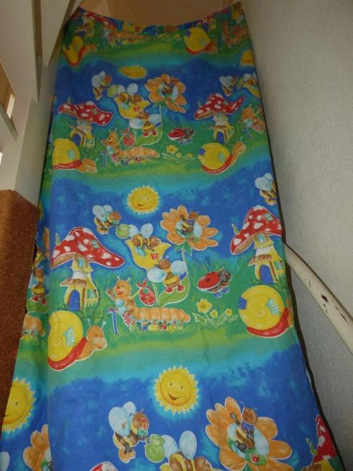 Vrolijk zonnig dekbedovertrek met wespen/slakken/rupsen etc, Kinderen en Baby's, Kinderkamer | Beddengoed, Gebruikt, Dekbedovertrek