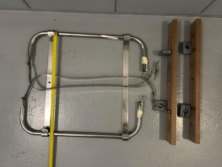 Plastimo Beugel Voor Reddingsvlot, Type 4, Watersport en Boten, Bootonderdelen, Gebruikt, Zeilboot of Motorboot, Ophalen of Verzenden