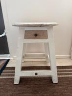 Riviera Maison krukje in het wit met houten sitting, Ophalen, Zo goed als nieuw, Hout