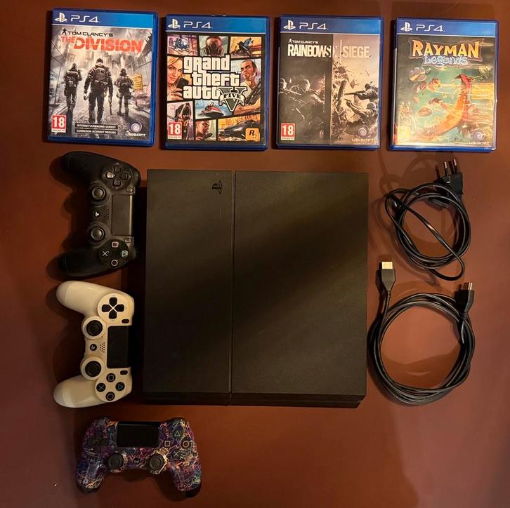 PlayStation4 met 3controllers, 4spellen en 1TB SSD geheugen, Spelcomputers en Games, Spelcomputers | Sony PlayStation 4, Gebruikt