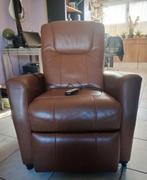 Lederen Relaxstoel / Sta-op Stoel - Almere, Ophalen, Zo goed als nieuw, 75 tot 100 cm, Modern