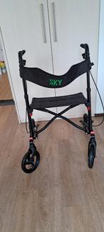 Rollator merk sky.      Hoogte ong 95 cm. Half jaar gebruikt, Diversen, Rollators, Ophalen