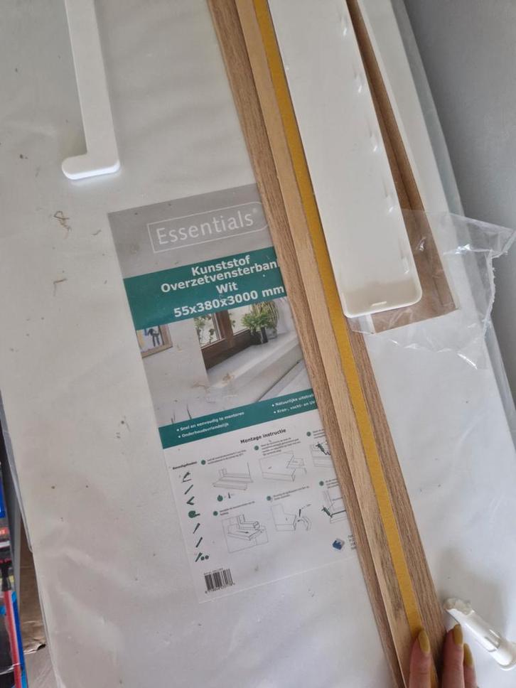 Kunststof Overzetvensterbank Wit - 248 cm, Doe-het-zelf en Verbouw, Plinten en Afwerking, Nieuw, Vensterbanken, Kunststof, 250 cm of meer