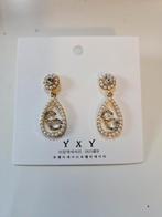 Elegante Gouden Oorbellen met Parelmoer, Overige materialen, Hangers, Nieuw, Ophalen of Verzenden