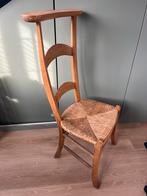 Klassieke kerkstoel met rieten zitting, Huis en Inrichting, Stoelen, Gebruikt, Bruin, Ophalen of Verzenden, Eén
